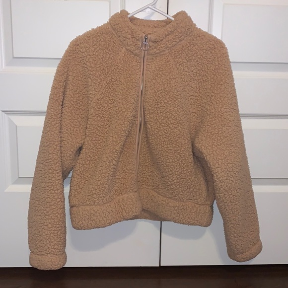 Beige fluffy jacket - Picture 1 of 1